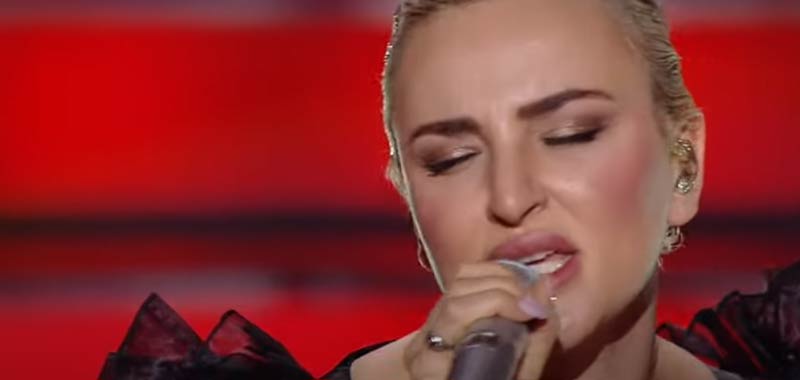 Arisa ritorna senza filtri e con una nuova etichetta