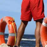 Mare, vietata la respirazione bocca a bocca per i bagnini