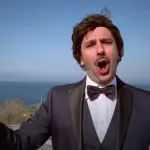 Checco Zalone esorcizza la paura con una canzone