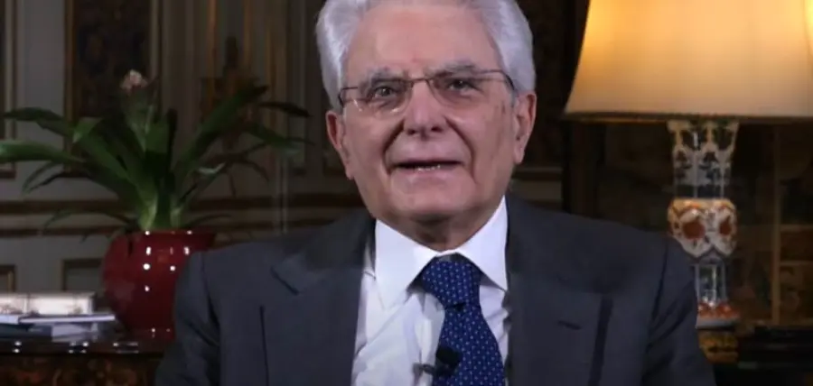 Mattarella invoca una ripresa graduale