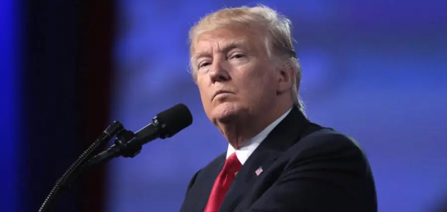 Trump non ha paura del Coronavirus ma isola l’Europa