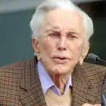 Kirk Douglas lascia tutti i suoi averi in beneficenza