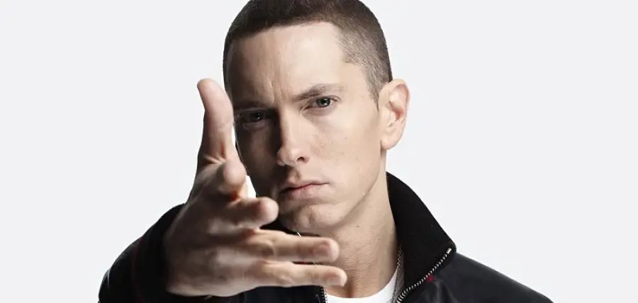 Eminem, lanciato a sorpresa il nuovo album con venti tracce