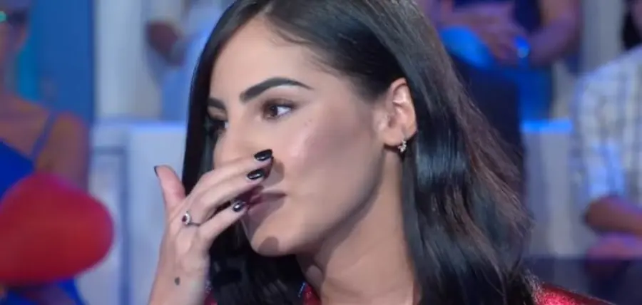 Giulia De Lellis non si vergogna dell’acne