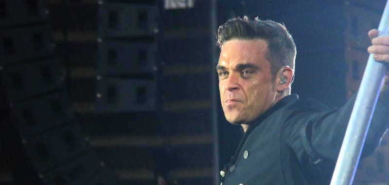 La Sardegna è troppo cara per Robbie Williams