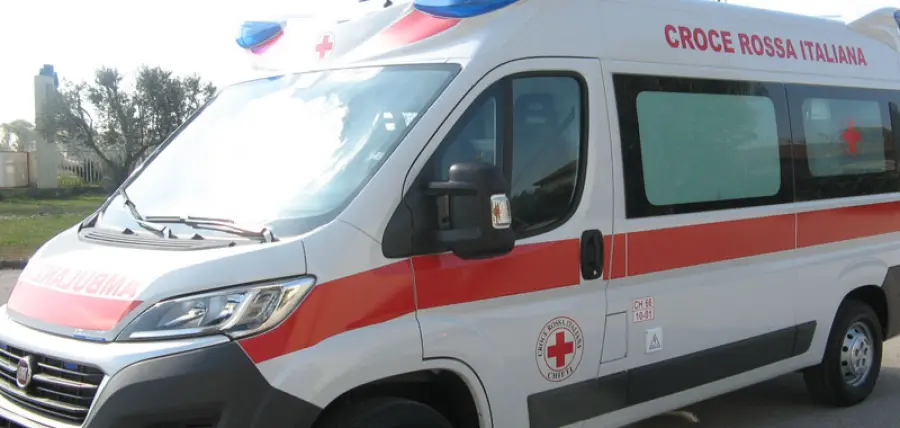 Romba, bimba di dieci anni tenta di suicidarsi lanciandosi dal balcone