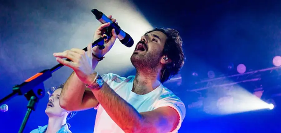 Tommaso Paradiso prende in mano la cinepresa