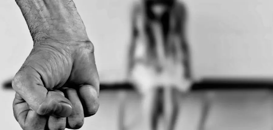 A Milano arriva installazione contro la violenza sulle donne