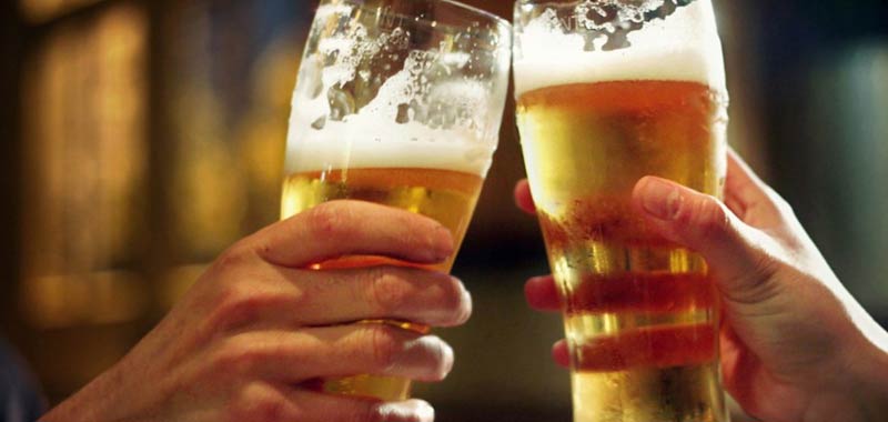 Birra, chi l’ha detto che fa ingrassare?