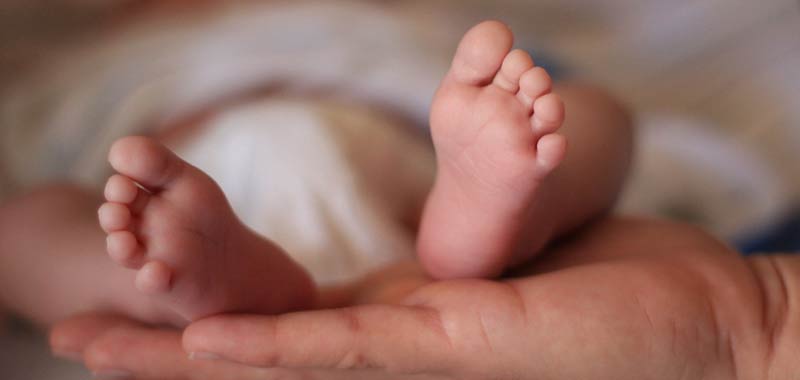 Singapore: Bambino nato con anticorpi Covid-19