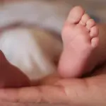 Singapore: Bambino nato con anticorpi Covid-19