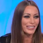 Karina Cascella difende la Caracciolo dall'odio delle haters: 
