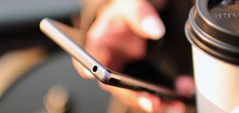 Tumore al cervello e cellulari, esiste una relazione?