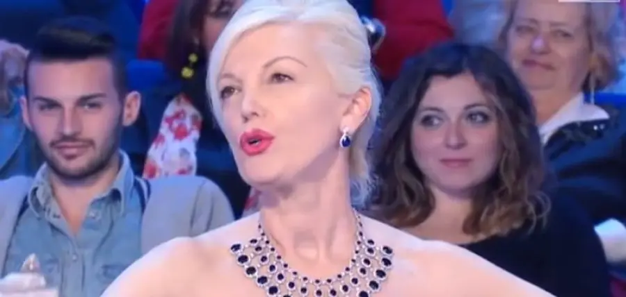 Esclusivo Uomini e Donne: la marchesa D'Aragona prenderà il posto di Tina Cipollari?