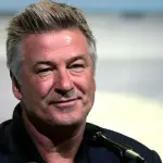 Alec Baldwin smentisce: Non ho dato nessun pugno