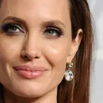 Angelina Jolie e i problemi di salute: ho avuto la paralisi di Bell