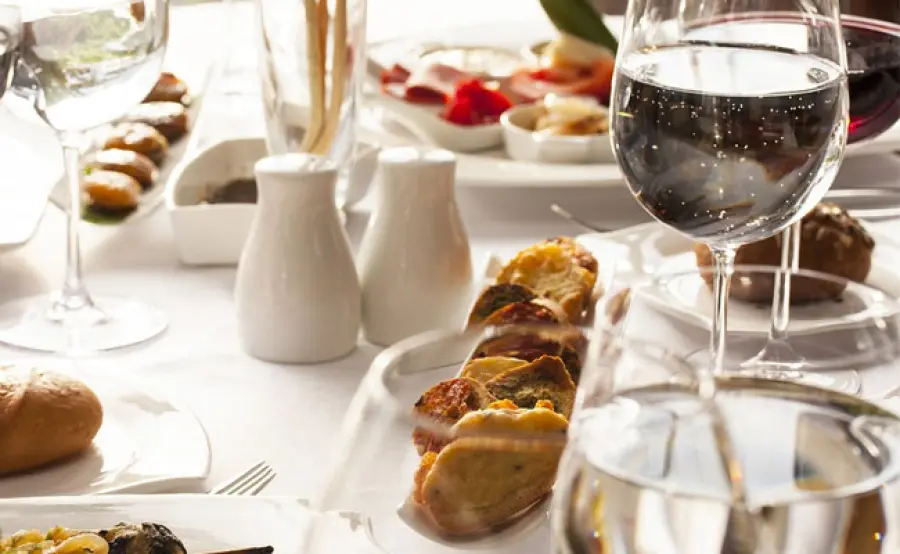 Estate 2017: 32 miliardi la spesa enogastronomica