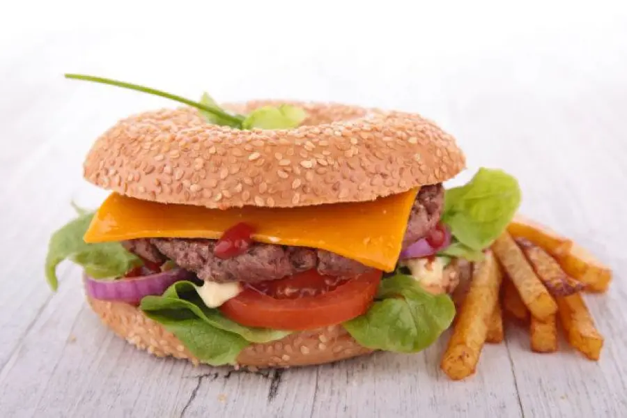 Cibi che creano dipendenza, come smettere di mangiarli