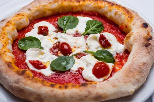 Come aprire una pizzeria: gli elementi che non possono mancare per iniziare col piede giusto