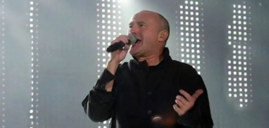 Phil Collins manda lo sfratto alla sua ex moglie