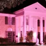 Elvis Presley: Graceland tutta rosa per il cancro al seno