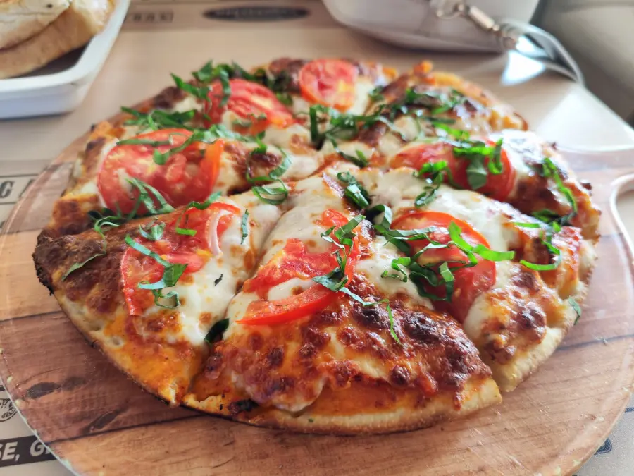 Pizzerie storiche di Napoli: quali sono e cosa le distingue