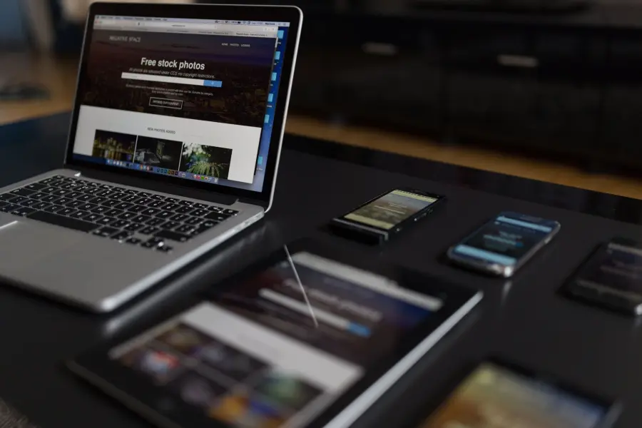 Sito web piccola attività: cosa serve davvero