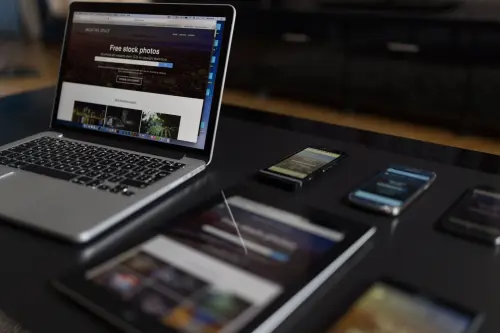 Sito web piccola attività: cosa serve davvero