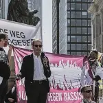Germania, migliaia di negazionisti in piazza a protestare