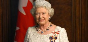 Coronavirus spinge anche la Regina Elisabetta a parlare al suo popolo
